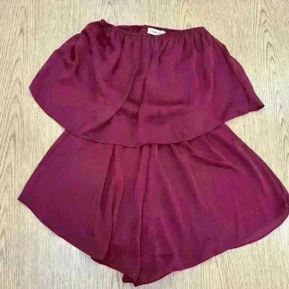 Honey Punch Pants - Honey Punch Strapless Short Satin Romper Size Small